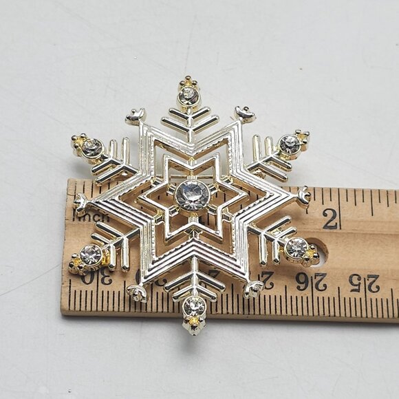 Snowflake Rhinestone Brooch Pin Silver Tone 2 Inch Diameter - Picture 4 of 4